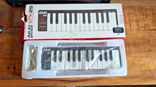 Akai lpk25 key synth usb - lpk25,
