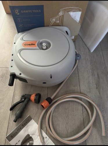 Wall mounted hose - mounted,