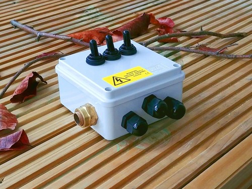 Way toggle switch for ponds - toggle, ponds/