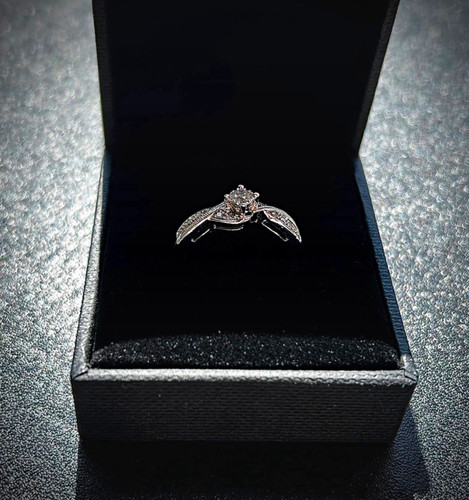 Samuel 9ct white gold 0 - samuel,