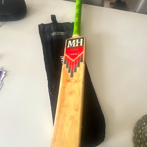 Pro willow cricket bat - m&h,