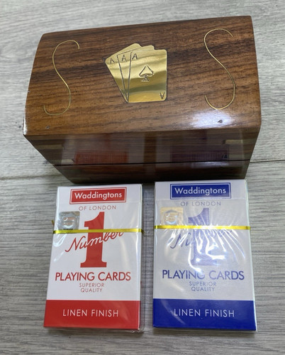 Wooden playing card - card, box/chest