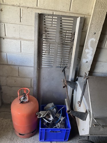 Spitting pig hog roast machine - spitting,