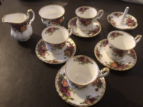 Old country roses royal albert