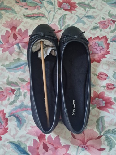 Black womens flat - black,