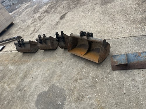 Bobcat mini digger buckets - bobcat,