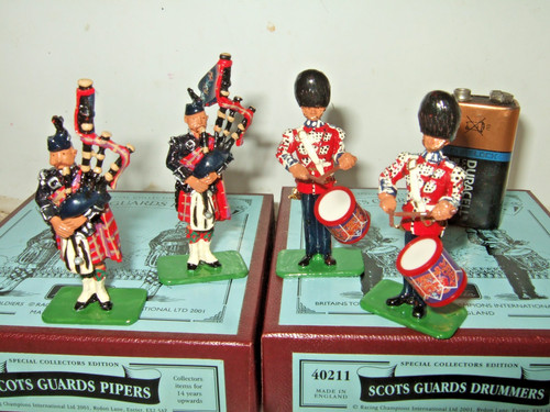 Britains 40210 40211 - britains, &