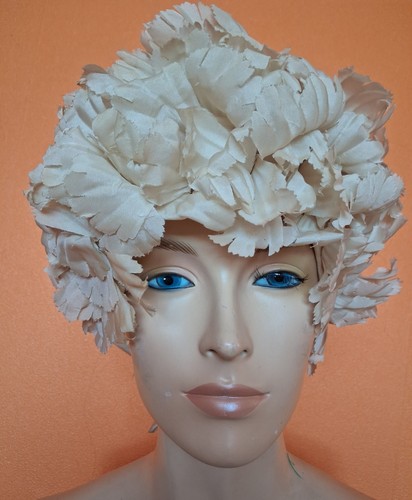 Vintage 1950s cream - vintage, flower