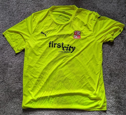 Swindon town puma goalkeeper - -,