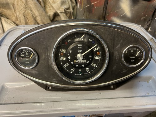 Genuine classic mini centre - classic,