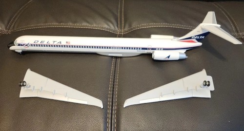 100 scale skymarks delta - 1/100,