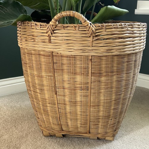 Huge blanket basket vintage - huge,