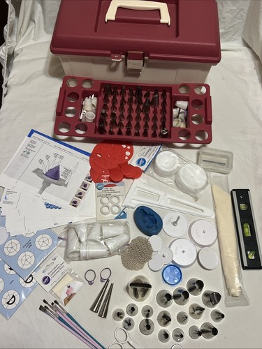 Wilton cake decorating tool - decorating,
