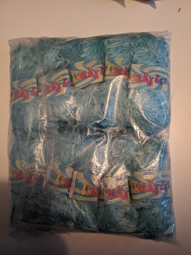 500g sirdar funky fur - 500g,