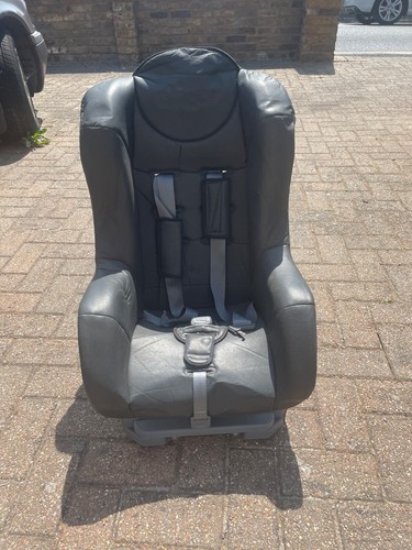 Chicco artsana car seat - chicco, black