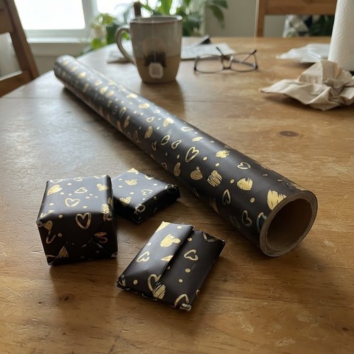 Versatile black and gold - versatile, gift