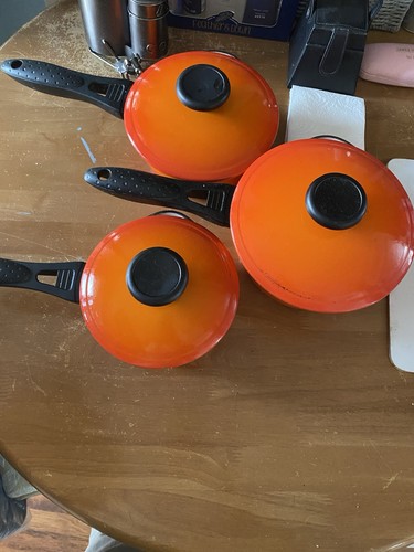 Creuset cast iron saucepan - ,