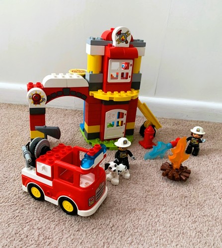 Lego duplo fire station - fire,