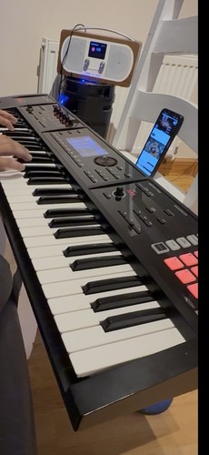 Roland key music - fa-06,