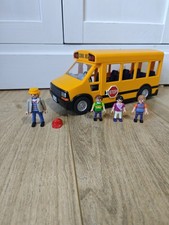 PLAYMOBIL 5940 School Bus With Flashing Lights And Figures