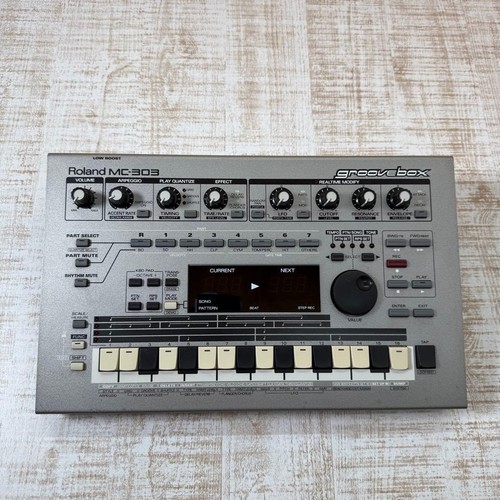 Roland 303 groovebox - roland, mc-303