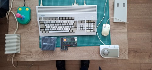 Commodore amiga 1200 - commodore, computer