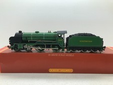 HORNBY OO GAUGE R380 SOUTHERN