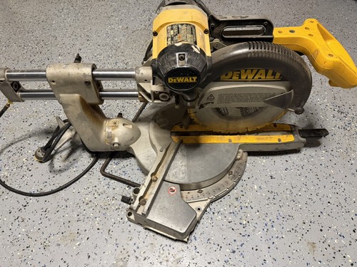 Dewalt compound mitter saw - dewalt,