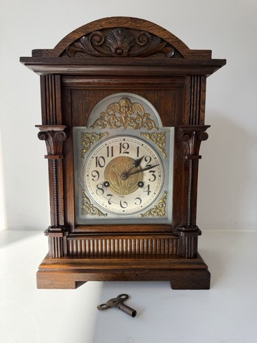 Antique oak mantel clock - oak, with