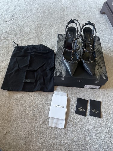 Valentino garavani rockstud - valentino,