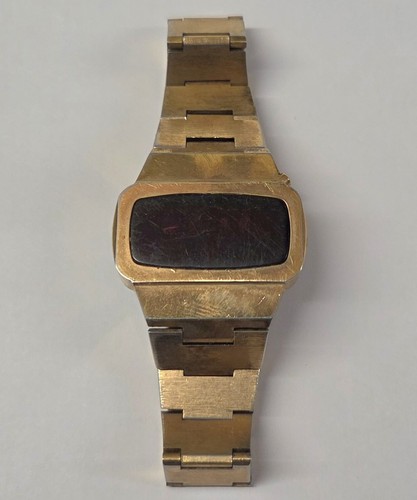 Vintage retro 1970s gold tone