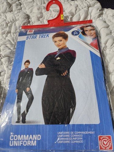 Sniffy womans star trek - sniffy,