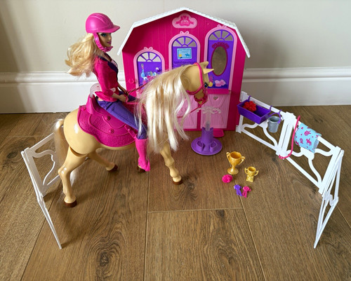 Barbie tawny walking - barbie,