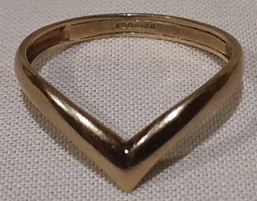 9ct yellow gold - ***9ct, 'wishbone