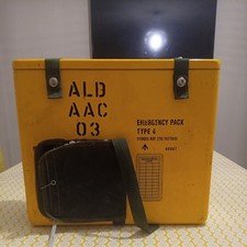 Ex Military medical box Transport And Storage Case, TV or Film Prop [PC30]