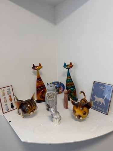 Job lot cat figurines - cat,
