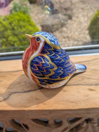 Royal crown derby robin - royal, bone