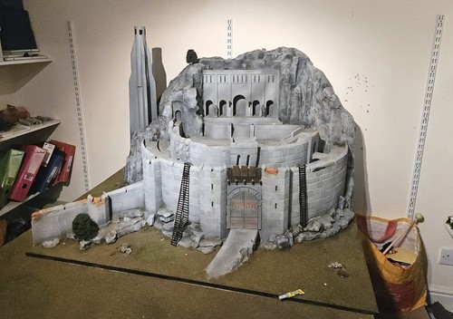 Large helm deep - helm's,