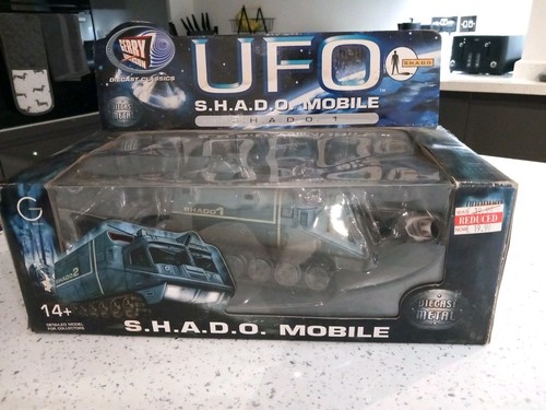 Ufo shado mobile - ufo,
