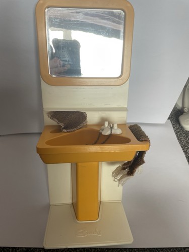 Pedigree sindy dollhouse - sindy,
