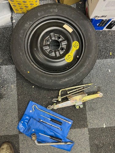 Volvo v40 2004 spare wheel - 2004,