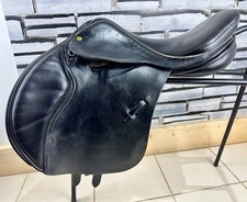 17” Medium Black Country Jump Saddle - Black