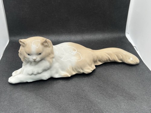 Nao lladro persian - by,