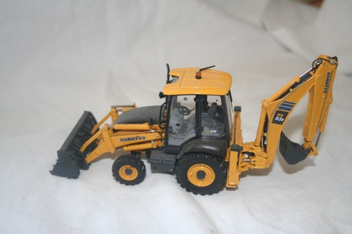 Universal hobbies komatsu - universal, 1/50
