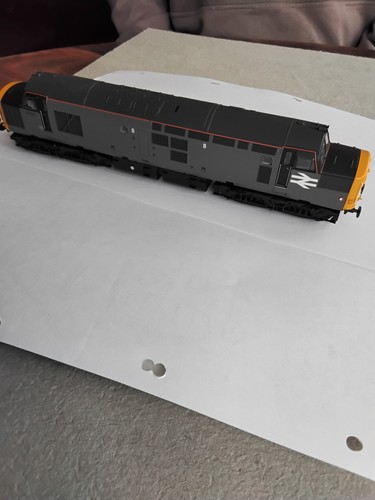Bachmann class 37142 - 37.,