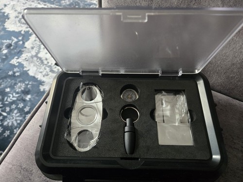 Premium cigar cutter - cutter, wooden