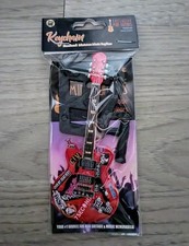 Tom Delonge • Blink 182 •