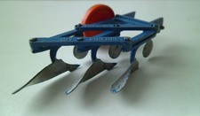 Vintage Britains 1:32 Farm Implements 3 Furrow Plough Model 9530 Scarce