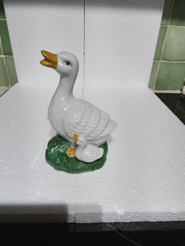 Duck goose ornament - duck/goose, vgc