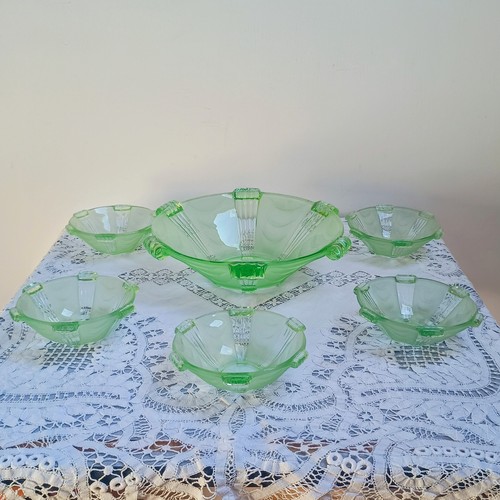 Vintage art deco green glass - art,
